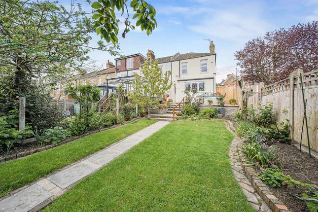 664, Rochester Way, London photo 3