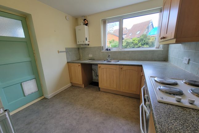4, Fairfax Gardens, Needham Market, Ipswich, Suffolk, IP6  photo 4