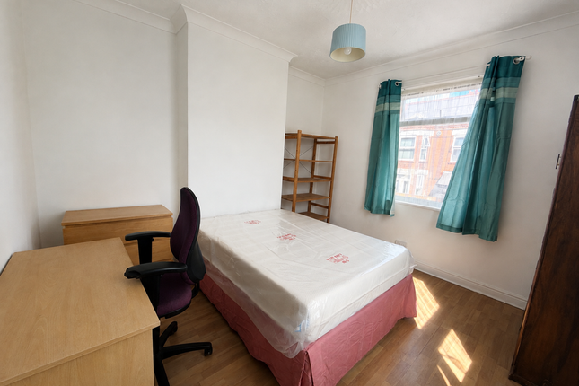 138, Coventry photo 2