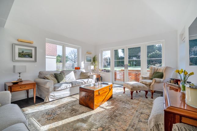 4, Warden Court, Cuckfield photo 4