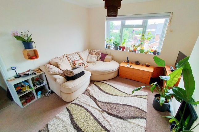 31, Nutleigh Grove, HITCHIN photo 3