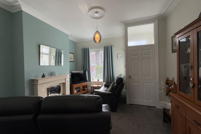 202, King Street, Dukinfield photo 3