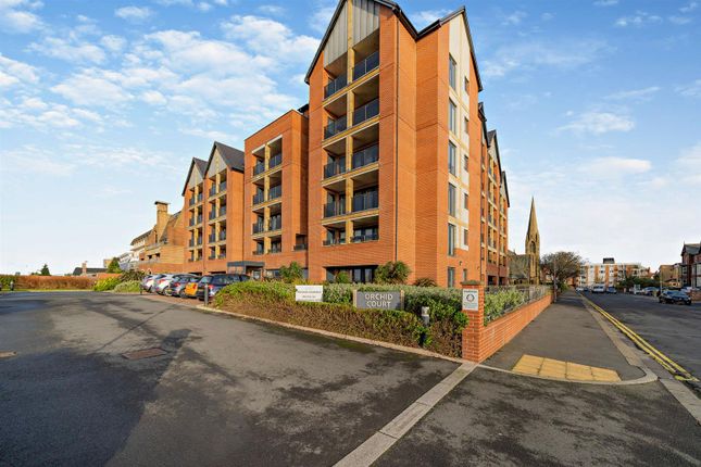Flat for sale in Orchid Court, South Promenade, Lytham St. Annes FY8