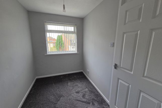 5, Heol Lewis, Caerphilly photo 5