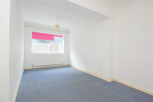 61b, Alexandra Road, Slough photo 4