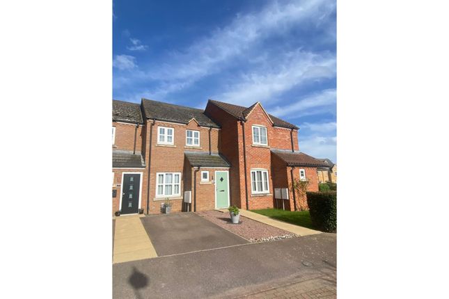 Terraced house for sale in Goldfinch Drive, Sandy