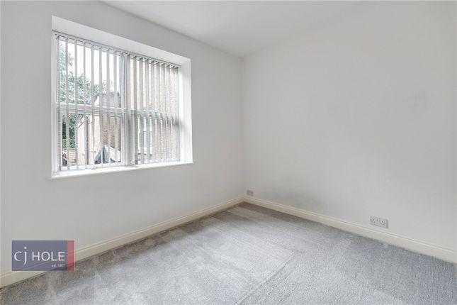 102, Hillside Road, Bristol photo 3