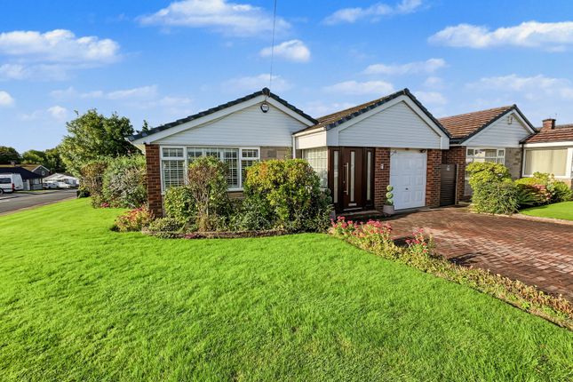 2-bed detached on 44 Oakwell Drive, Bury, £395,000