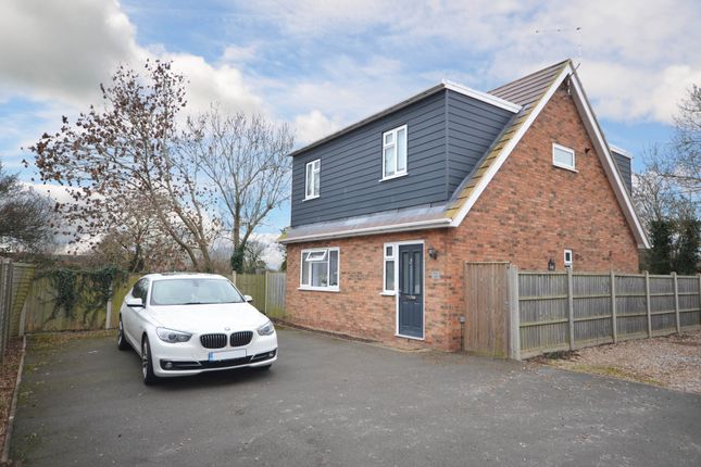 Detached house for sale in Oakleigh Close, Raunds, Northamptonshire