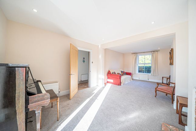 2 Brewery Cottages, Andover photo 4