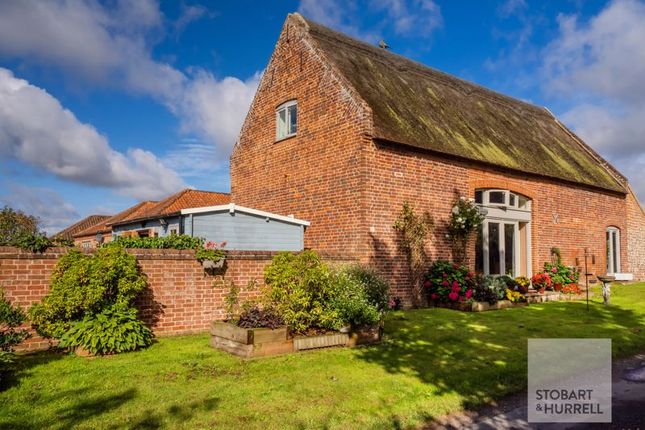 Thumbnail Barn conversion for sale in Rectory Road, Suffield, Norfolk