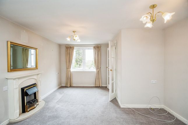 Property for sale in Hempstead Road, Watford