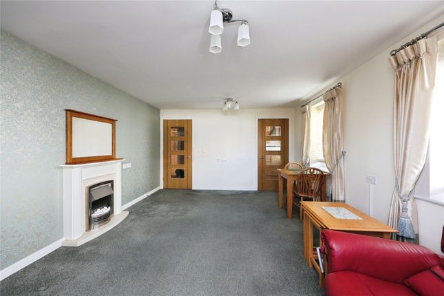 Flat 4 Somers Brook Court,, Foxes Road, Isle of Wight photo 3