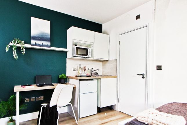 590, Green Lane, Ilford photo 2