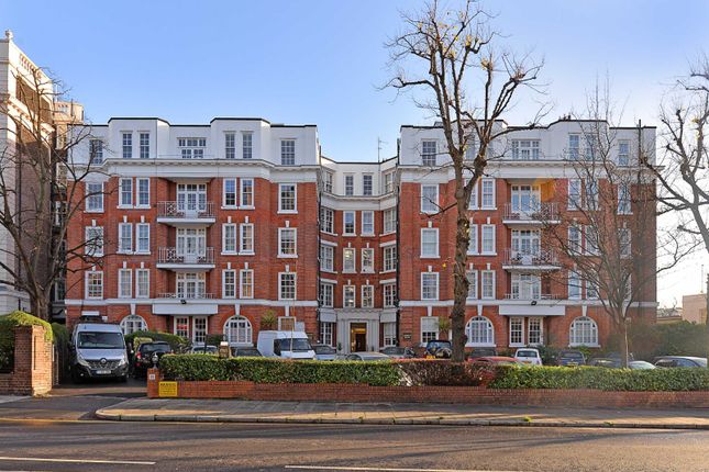 1-bed flat on 415, Addison House, St John's Wood, £500,000