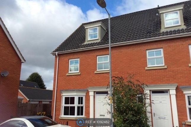 Terraced house to rent in Earles Gardens, Norwich