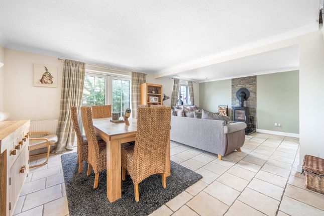 1, Cherry Tree Close, Nailsworth photo 3