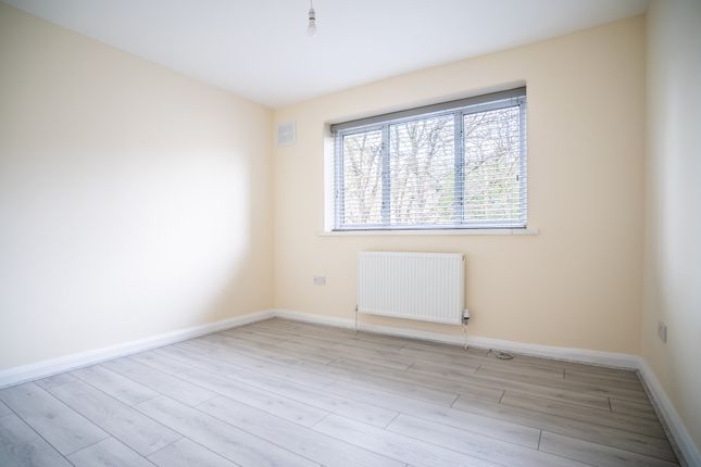 Flat to rent in Melbourne Court, Anerley Road, London