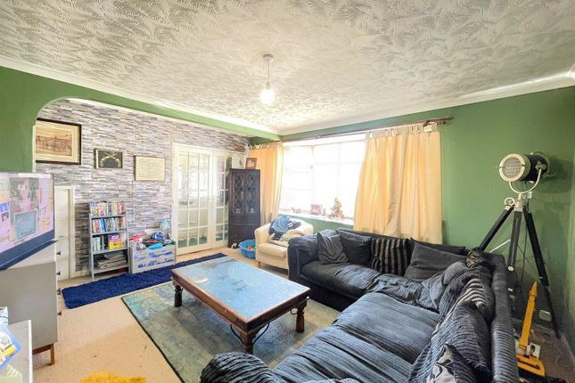 25, Herthull Road, Leicester photo 4