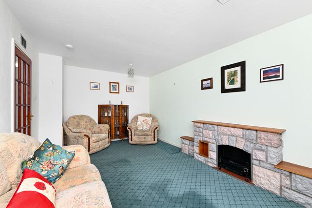 30, Mavisbank, Loanhead photo 3