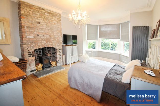 21, Simister Lane, Manchester photo 5