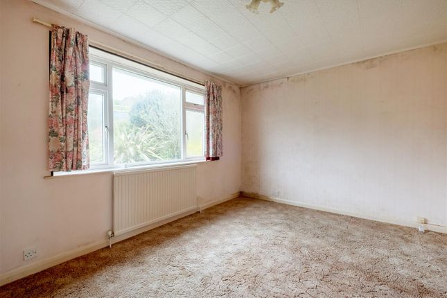 67, Bevendean Avenue, Brighton photo 4