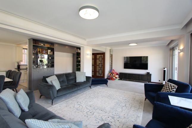21, Golders Green Road, London photo 3