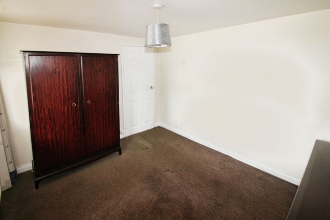 Bedroom2..Jpg
