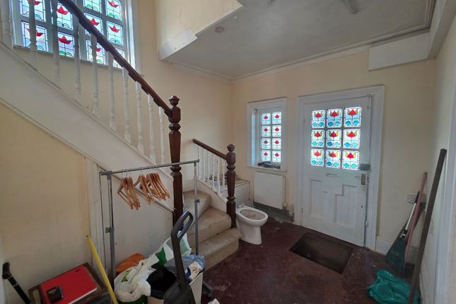 220, Pineapple Road, Birmingham photo 3