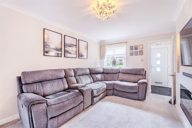 4, Silver Firs, Motherwell photo 4