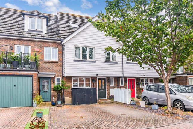 67, Finch Close, Faversham photo 4