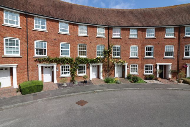 Town house for sale in Willowbank, Sandwich