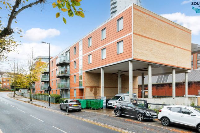 Longitude Apartments, 7 Addiscombe Grove, Croydon photo 3