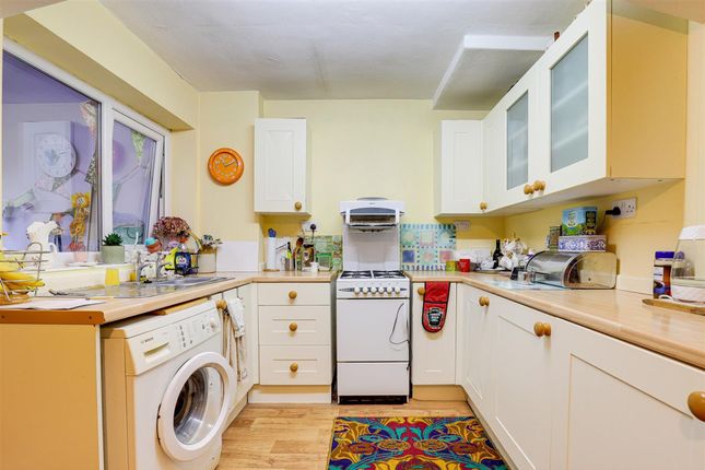 32 Third Avenue, Nottingham photo 3