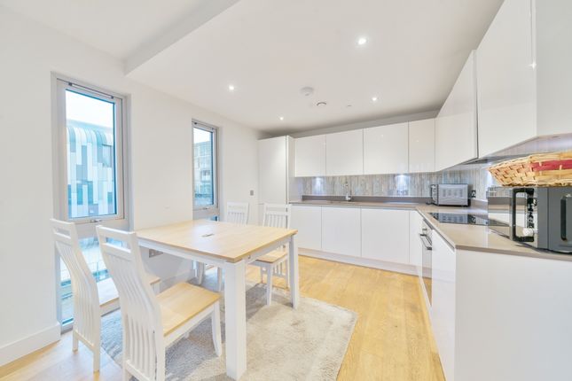 13, Cribb Lodge, 20, Love Lane, London photo 2