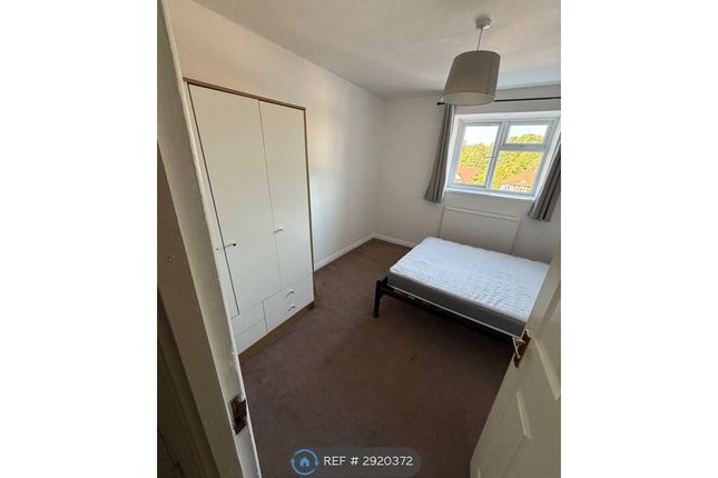 Beverley Court, Beverley Way, London photo 4