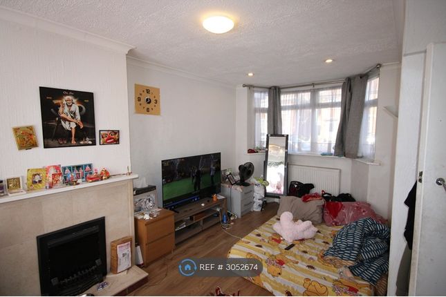 Carlyon Road, Wembley photo 3
