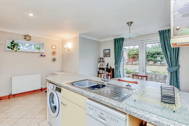 8, Nene Court, Kettering photo 4
