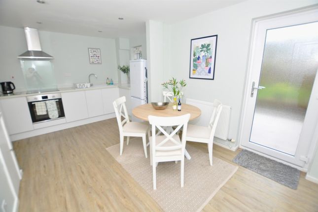 4, Wogan Mews, Carmarthen photo 3
