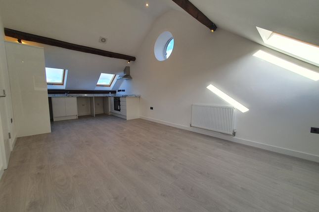 Gurdev Chapel, Turquoise Apartment, Chapel Terrace, Telford photo 3