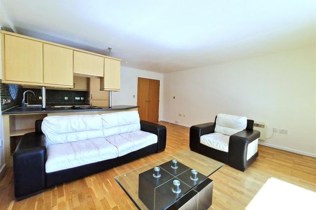 82, 3 Whitehall Quay, Leeds photo 3