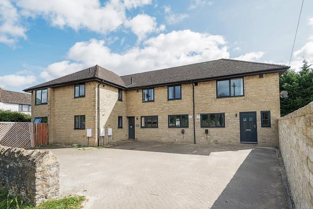 Thumbnail Flat for sale in Kidlington, Oxfordshire