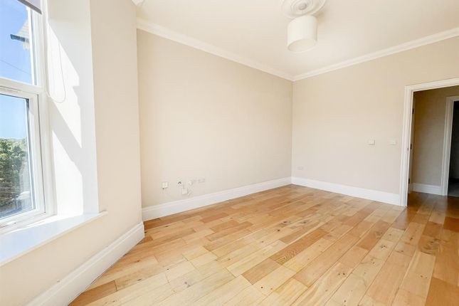 Flat 10, 25-29, Ashburnham Road, Hastings photo 4