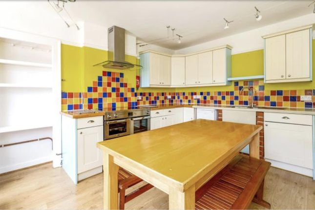 1 Clifton Hill, Clifton photo 3