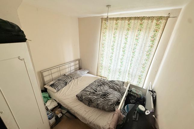 74, Barville Close, London photo 4