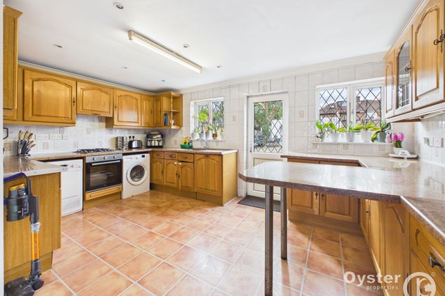 657 Honeypot Lane, Stanmore photo 4