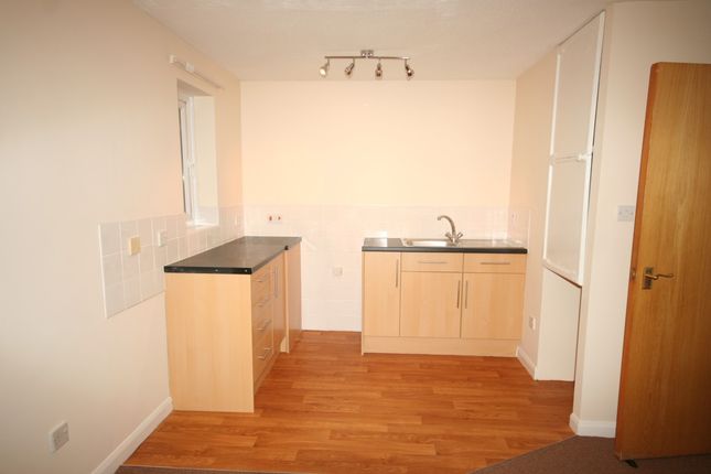 31, Flat 31, Thompson Close photo 2