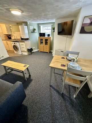 Flat 7, 231 Upper Brook Street, Manchester photo 4