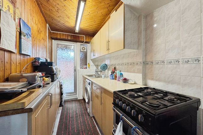 1 Fourland Walk, Edgware photo 3