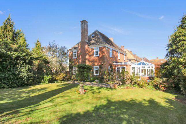 23 Westwell Court, Tenterden photo 2